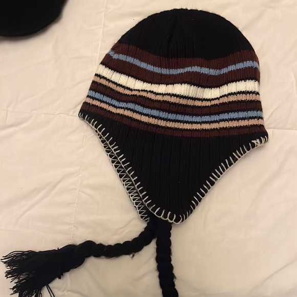 Warm colorful winter hoodie cap from Switzerland, never worn - Picture 1 of 3